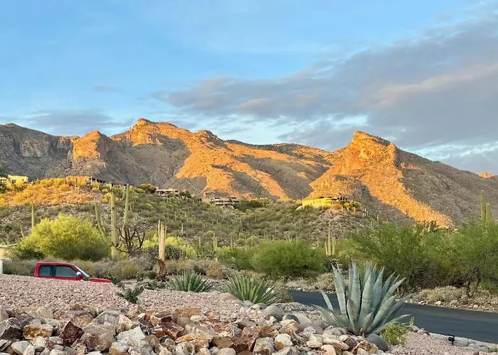 Spectacular Views At The Foothills Holiday home *